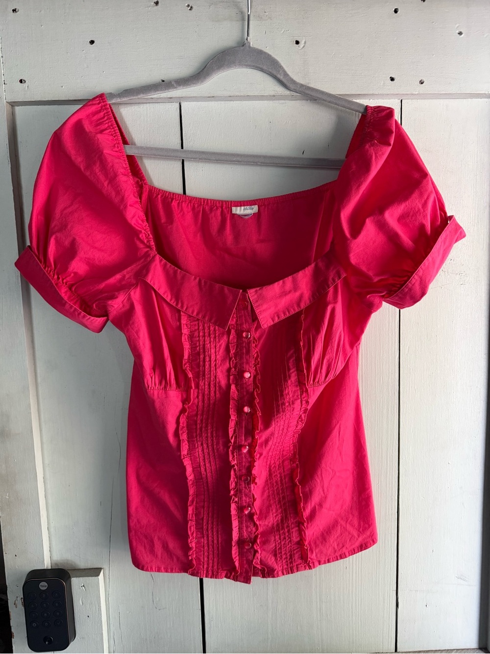 Women's Bright Pink Puff-Sleeve Button-Front Blouse